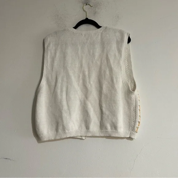 Vintage Pointelle Knit Floral Embroidered White Sweater Vest Cottage Grandmacore - Picture 4 of 10